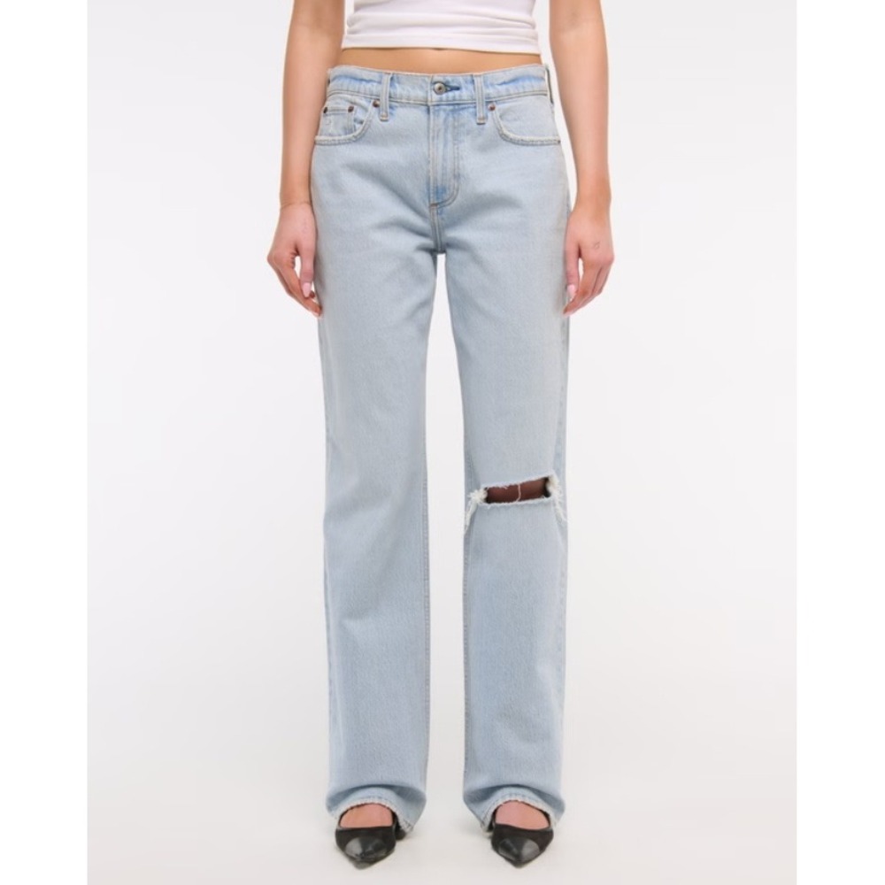 ABERCROMBIE & FITCH Low Rise Baggy Jean Light Wash Destroy Women Size 32 Denim
